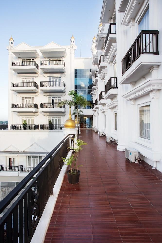 Tara Hotel Yogyakarta Tugu Dış mekan fotoğraf